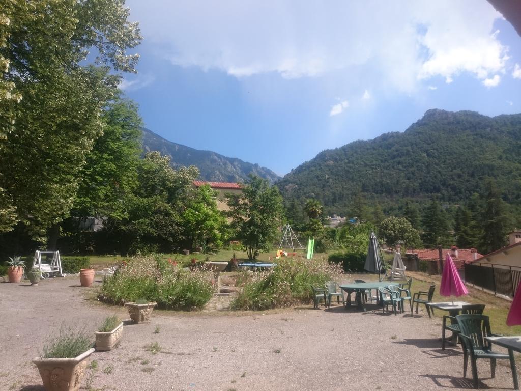 Hotel Le Mas Fleuri Верне-ле-Бен Экстерьер фото