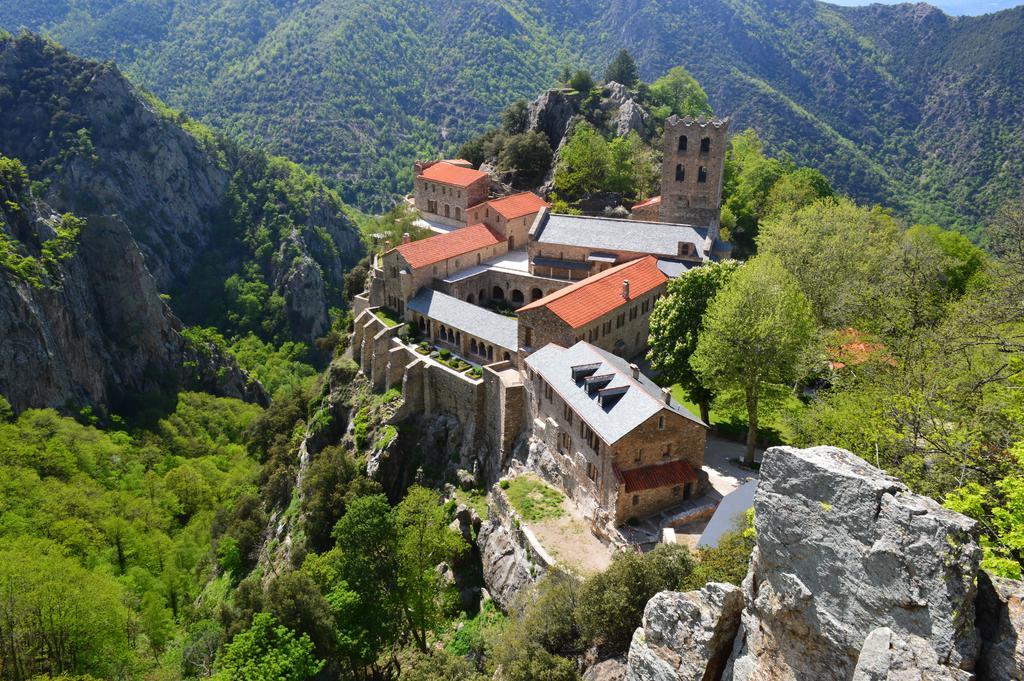 Hotel Le Mas Fleuri Верне-ле-Бен Экстерьер фото