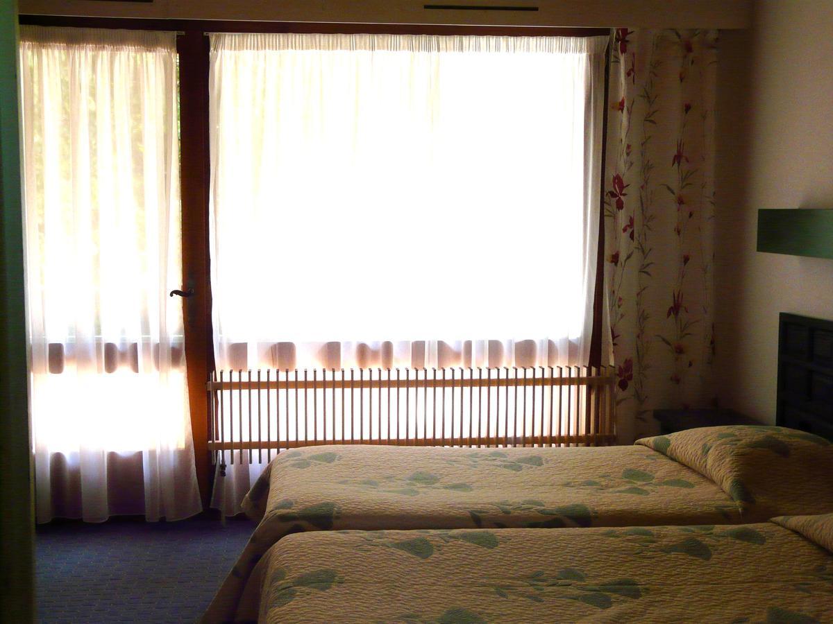 Hotel Le Mas Fleuri Верне-ле-Бен Экстерьер фото